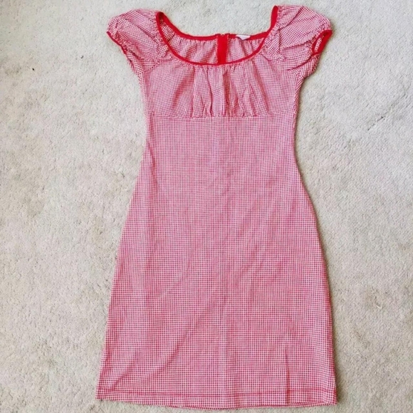 Red gingham puff sleeved dress - Picture 1 of 1